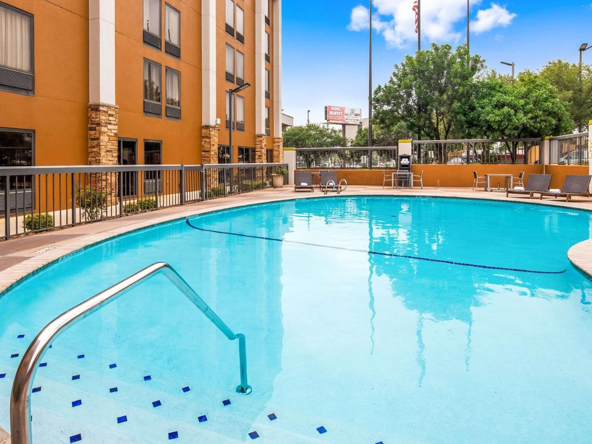 Hotel Clarion Pointe near Medical Center San Antonio Esterno foto